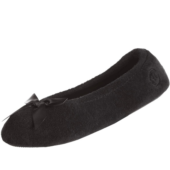 Isotoner Slippers NWT